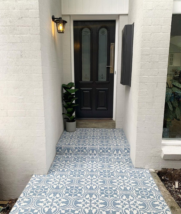 Door with Trilock Omni